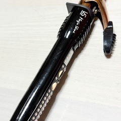 【ヴィダルサスーン カール ヘアアイロン 25mm マジックシャイン 海外対応】の画像