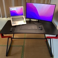 CubiCubiゲーミングデスクの画像