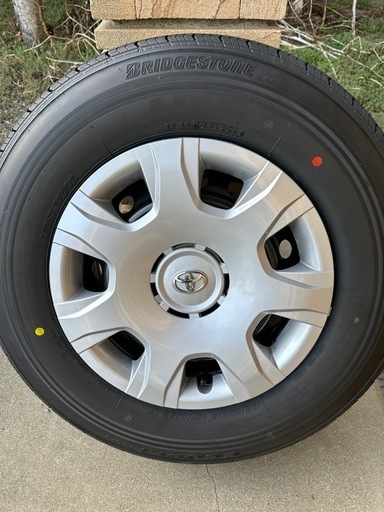 ハイエースバン新車外しタイヤホイールセット