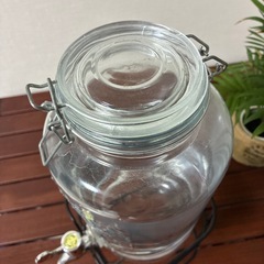 【引越放出品‼︎⑧】ウォーターサーバー(台付き)の画像