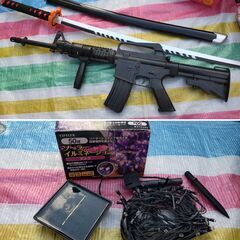 ジャンク品まとめて◇おもちゃの刀 マシンガン ゲームコントローラ  イルミネーションの画像