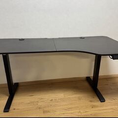 電動昇降デスク　の画像