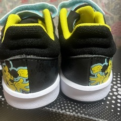 アディダスミッキーマウススニーカー18センチ新品タグ付きの画像