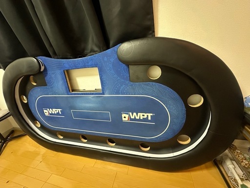 （受け取り決まりました）ポーカーテーブル　（ドリンクホルダー、チップトレイ付）