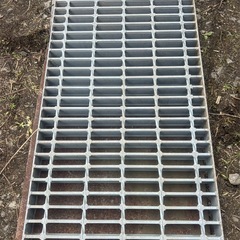 グレーチング1枚の画像