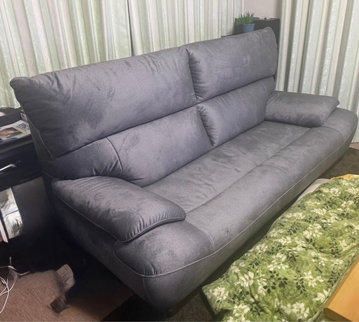 3人掛けソファー！新品で今日買いました?