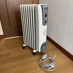 デロンギ オイルヒーター キャスター付き 動作確認済みの画像