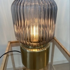 IKEA  テーブルランプ＆LED電球セットの画像
