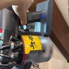 ダイソン コードレスクリーナー（スタンド・付属品多数！）の画像