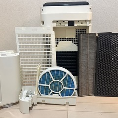 SHARP 空気清浄機　KC-E70W 15年製の画像