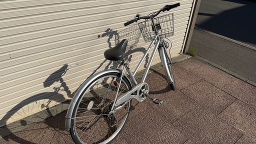 自転車　26インチ　6段変速　シティサイクル　後ろタイヤ新品　難あり