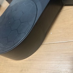 タイヤ置き　強化プラスチックの画像