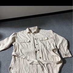 S・M・Lサイズのレディース服です。状態きれいです。早く取りに来てくれる方には少し値下げできます。👗✨の画像