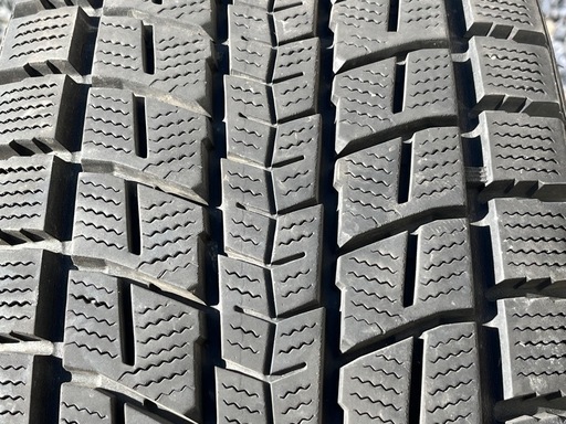265/70R16 スタッドレスタイヤ