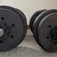 【交渉中】中古品　
可変式ダンベル2個セットの画像