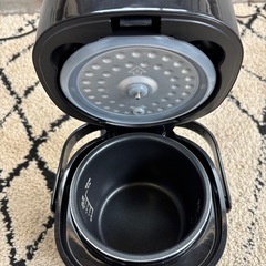 ニトリ　ミニ炊飯ジャー(2合) NJ201BK R-144の画像