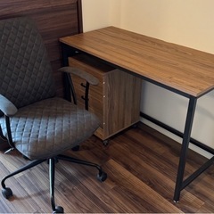 勉強机(PC机) 袖机、椅子付きの画像