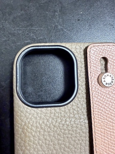 BONAVENTURA iPhone15ケース、ストラップ