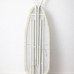 アイロン台　 IKEAの画像