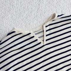 Vネックボーダー カットソー長袖の画像