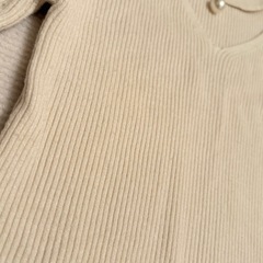①アイボリー ニット  レディースの画像