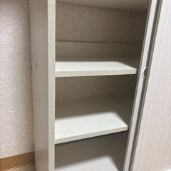 収納棚の画像