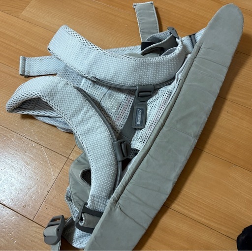 ベビービョルン　ワンカイ　抱っこ紐
