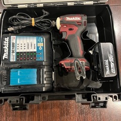 マキタインパクトドライバーTD172D 純正バッテリー1個 充電器 ケース付きの画像