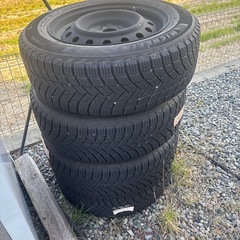 スタッドレスタイヤ　　2055516の画像