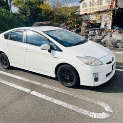 ✳️プリウスSグレード。ガソリン高対策に是非乗り換えを❗️の画像
