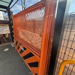 格安‼️工事用バリケード8枚　石付の画像