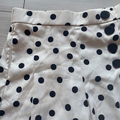 ZARA   水玉パンツの画像