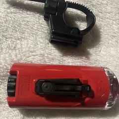 ❌️　 自転車　LEDライト　キャットアイ　アーバン2 ジャンクの画像