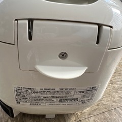 象印 マイコン炊飯ジャーNS-WF18【通電確認済み】の画像