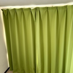 　遮光カーテン2枚の画像
