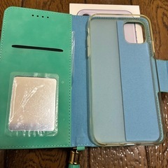 （美品）女性使用品 電池新品　iPhone11 64GB おまけ可愛い 専用手帳型ケース付の画像