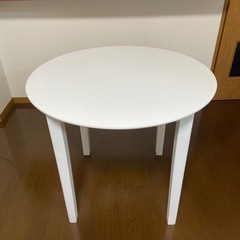ダイニングテーブル＋チェア2脚の画像