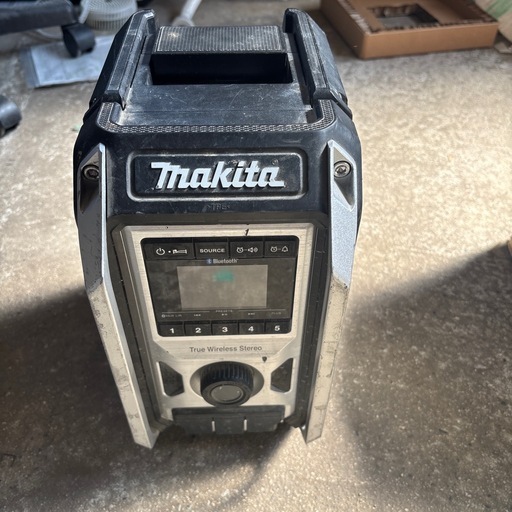 マキタBluetoothラジオMR113