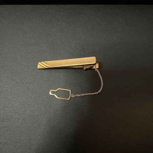 K10 ネクタイピン