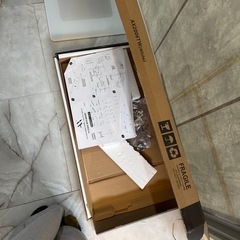 新品未使用テレビスタンドの画像