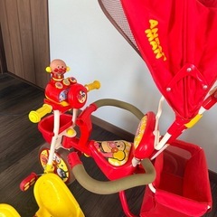 アンパンマン三輪車の画像