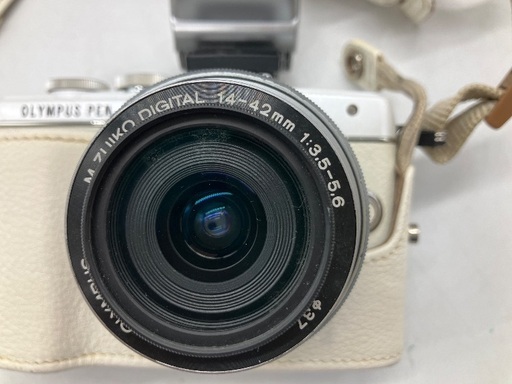 【トレファク足立扇店】【保証無し】ﾐﾗｰﾚｽ一眼ｶﾒﾗ OLYMPUS E-PL7 ﾀﾞﾌﾞﾙﾚﾝｽﾞｾｯﾄ ＊液晶に線有り