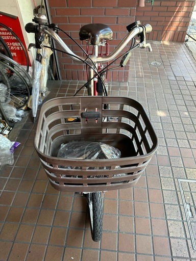 ★美品★20インチ　ブリヂストン電動アシスト自転車　走りながら充電　内装３段変速　ベルトドライブ　　ルビーレッド