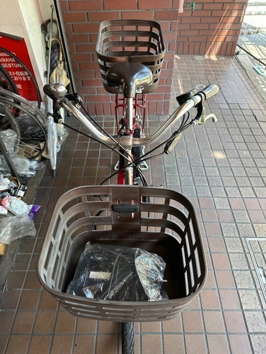 ★美品★20インチ　ブリヂストン電動アシスト自転車　走りながら充電　内装３段変速　ベルトドライブ　　ルビーレッド