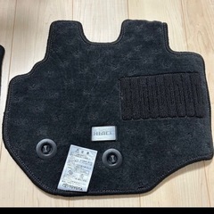 新品【トヨタ純正品】ハイエース　フロアマットの画像