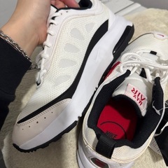 新品タグ付き  ナイキ  スニーカー  エアマックス  AP    の画像