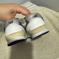 子供  スニーカー  ニューバランス  ホワイトの画像