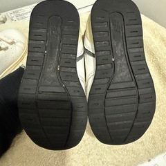 子供  スニーカー  ニューバランス  ホワイトの画像