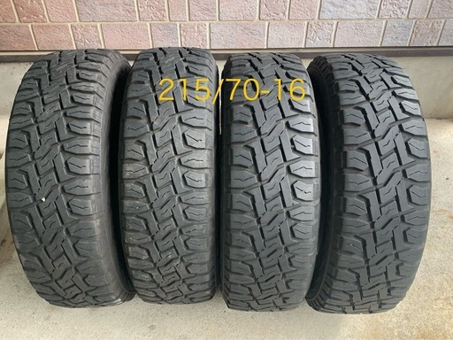 215/70-16　TOYOオープンカントリーRT
