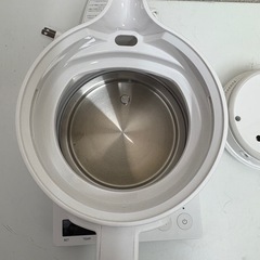 【引き取り限定】⭐️MUJI⭐️電気ポット 2023年 0.8L 一万円以上お買い上げで配送無料にの画像